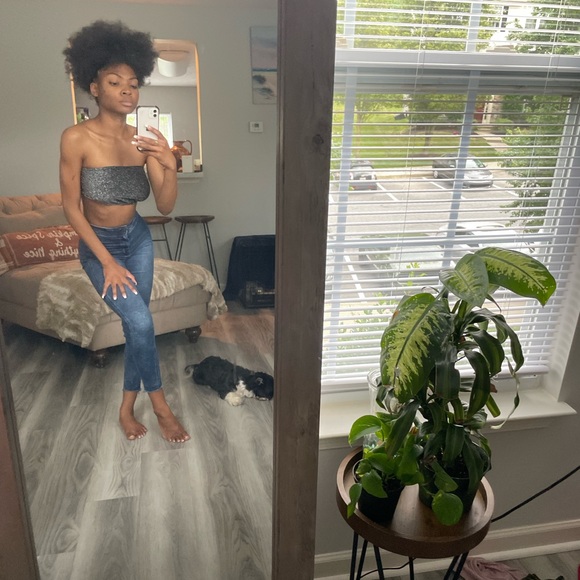 Silver Glitter Sleeveless Halter Croptop - Picture 7 of 10